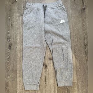Nike Kids XL Gray Fleece Joggers Youth Sweatpants Embroidered Logo
